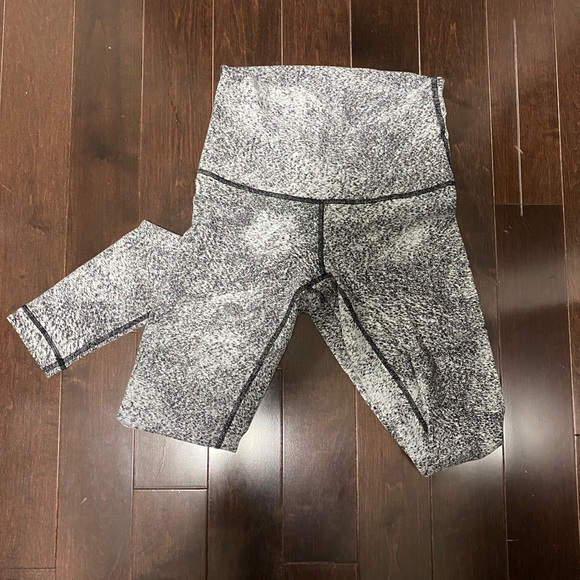 Lululemon wunder under - Picture 2 of 5